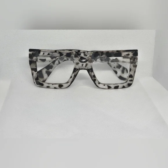 Leopard Print Glasses - Picture 3 of 6